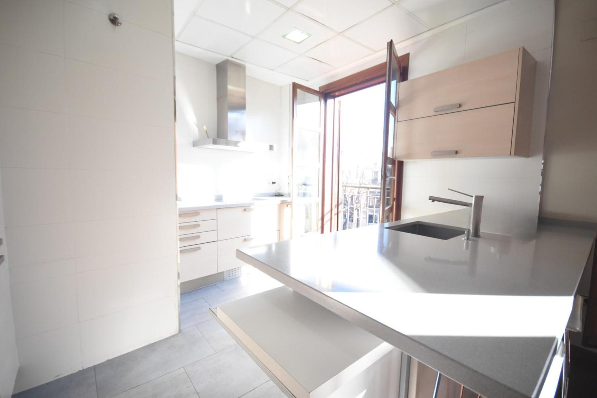 Bello Apartamento En La Plaza Del Tossal Valencia Exterior photo